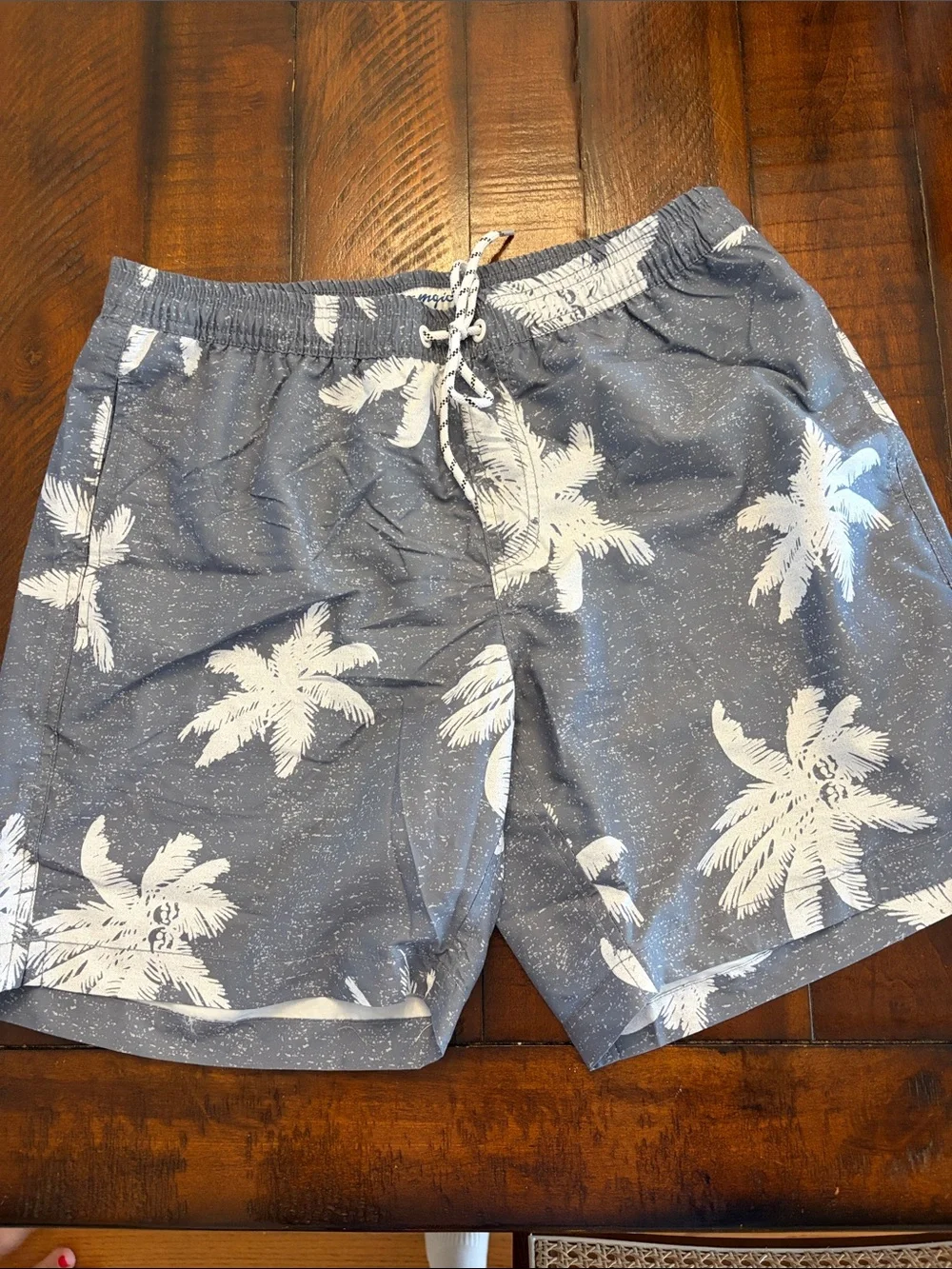 Maamgic men’s board shorts NWT